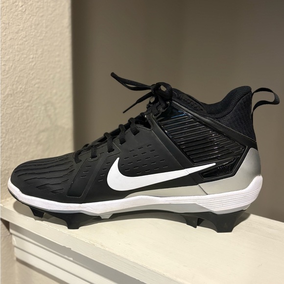 Nike Alpha Menace Strong Football Cleats Black/White II5139-010 Mens Sz 10.5 - Picture 3 of 9